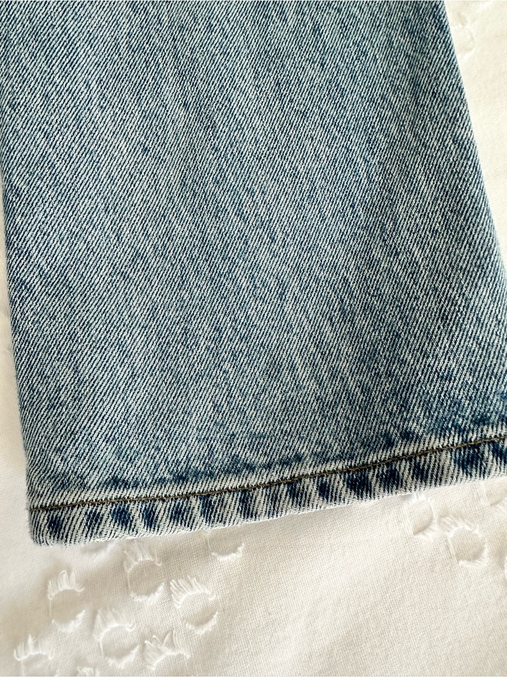 Agolde Riley High Rise Crop Jean Size 25 - Picture 10 of 11